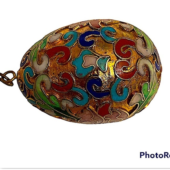 Cloisonné Chinese Vintage Enamel Egg Pendant with Deep Jewel Tones Colors - Picture 4 of 5